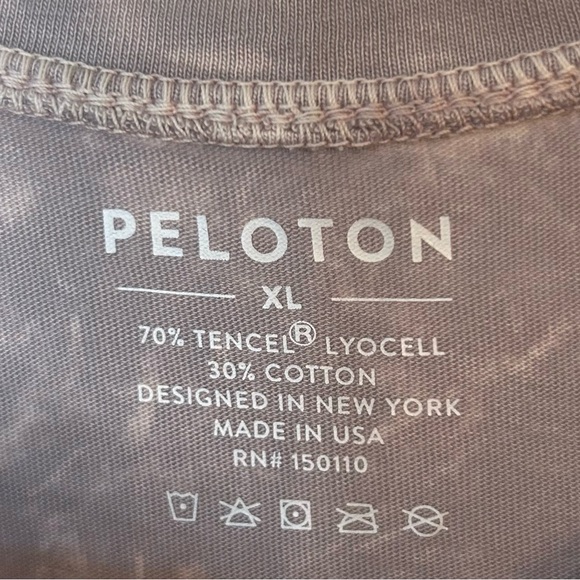 NWOT Peloton Flow Racer Tank- Washed Silver/ Size XL - Picture 5 of 7